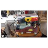 Pittsburgh Automotive Remote Controlled Electric Hoist with Controls