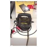 Minn Kota MKA-16-02 Quick Release Bracket and Battery Charger