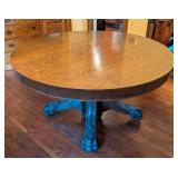 ML - Antique Round Oak Dining Table with Carved Paw Feet and 4 Leaves
