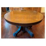 ML - Antique Round Oak Dining Table with Carved Paw Feet and 4 Leaves