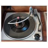 UL - Vintage Mid Century RCA Victor Stereo Console with Turntable and Radio