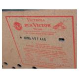 UL - Vintage Mid Century RCA Victor Stereo Console with Turntable and Radio