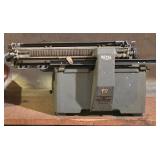 LL - Vintage Royal Manual Typewriter with Touch Control