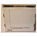 LL - Apple iBook Model A1005 Laptop in Original Box with Accessories