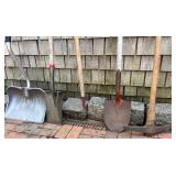 Set of 5 Garden Tools Including Shovels, Rake and Snow Shovel