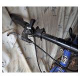 G - Trek 830 Mountain Track Bicycle with Rear Rack