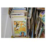 Vintage Topps Sports Cards Lot - Baseball and Football Collection