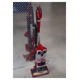 Shark Lift-Away Upright Vacuum with Zero-M Cleaner Head - Red