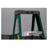 Keller 6 Ft Fiberglass Step Ladder, Type II, 225 Lb Load Rating