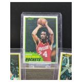 (12) Assorted Vintage 1981- 82 Topps Basketball HOF Player Cards