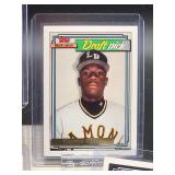 (8) Assorted Vintage 1992 Topps Gold Baseball Rookie Cards