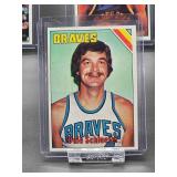 (200) Plus Assorted Vintage 1975 - 76 Topps Basketball Cards