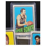 (12) Assorted Vintage 1972-73 Topps Basketball Cards