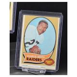 (12) Assorted Vintage 1970 Topps Football Cards