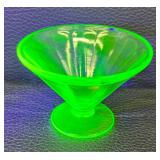 Set of 4 Vintage Uranium Glass Fruit Dishes / Sherbet Dishes