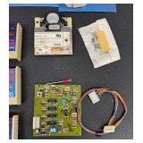 RARE Heathkit Zenith HERO Jr. Robot with Accessories and Cartridges - Parts Only