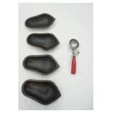 (4ct) Wooden Salad Bowls; Red Bakelite Handle Crawford Stainless Ice Cream Scoop