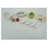 Vintage Ceramic Pieces: Mushroom Salt & Pepper Shakers