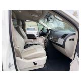 2010 CHRYSLER TOWN AND COUNTRY TOURING *No Accidents* (NO RESERVE)