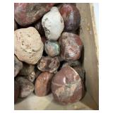 LARGE AND UNSEARCHED RAW Agate and Geode / Nodule lot 1