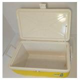 Vintage Yellow IGLOO Squirt Picnic Camping Cooler