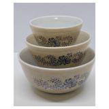 Set of 3 PYREX Nesting Bowls
