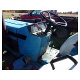 1997 Ford/New Holland 2120 Diesel Tractor/Loader (Runs & Drives)
