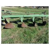 John Deere 1350-1450 4 Bottom Semi Mount Plow
