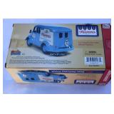 1:24 Scale Hamm’s Beer Delivery Truck by Auto World – Like New in Box