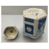 Misc. Chinese Blue And White Items