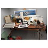 Assorted Office Décor