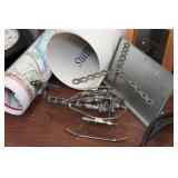 Assorted Office Décor