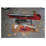 Manual Pipe Threader, Cutter, and Vise