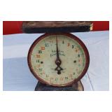 Vintage American Family Scale