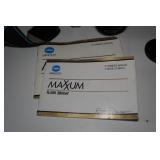 Vintage Minolta Maxxum 7000 35mm SLR Camera with Accessories