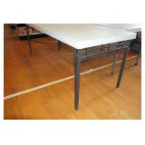 Plastic Banquet Table