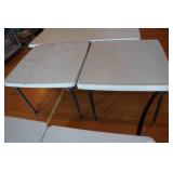 *2* Plastic Square Tables