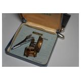 Costume Jewelry - Necklaces, Pendants - on Display Racks