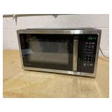 Vissani 0.9 cu. ft. 900-Watt Countertop Microwave in Stainless Steel (Slightly Used)