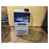 Zomagas 100LBS/24H Commercial Ice Maker Machine