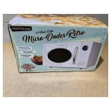 Nostalgia Retro 1.1 Cu Ft Countertop Microwave