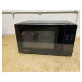 Vissani 1.1 cu. ft. Countertop Microwave Oven in Black (Slightly Used)
