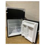 Kenmore 3.1 cu-ft Refrigerator - Black