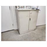 Metal Storage Cabinet 2-door/3-shelf