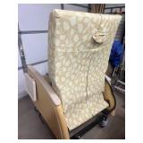 WOW $$$$ Fabulous Mobile Recovery Room Patient Chair Recliner Lounger With Dual Retractable Tables (One Oversized For Laptop) Includes 3 Levels Of Massage!! Excellent Condition!