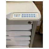 MSRP $2200 Inner Space 5-Drawer  Tempo N24 Cart -3 (3"), 1 (6"), & 1 (9") drawer configuration 21"d x 17.75"w x 36" Supply Medical Crash Cart With Battery Powered Locking System - Great Working Co