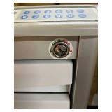 MSRP $2200 Inner Space 5-Drawer  Tempo N24 Cart -3 (3"), 1 (6"), & 1 (9") drawer configuration 21"d x 17.75"w x 36" Supply Medical Crash Cart With Battery Powered Locking System - Great Working Co