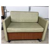 WOW MSRP $4800 Steelcase X-TENZ Mobile Convertible Healthcare Modular Sleeper Chair - Excellent Condition! Perfect For Entertaining Overnight Guests & Studio Apartments!