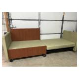 WOW MSRP $4800 Steelcase X-TENZ Mobile Convertible Healthcare Modular Sleeper Chair - Excellent Condition! Perfect For Entertaining Overnight Guests & Studio Apartments!