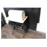 Vintage Singer Treadle Sewing Machine with Cabinet and Dome Cover